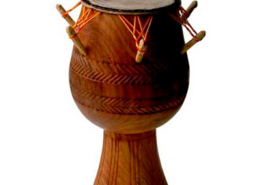 Adowa, tambor em forma de taça do Gana