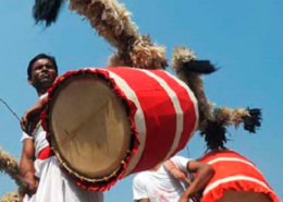 Dhak, bimembranofone, Índia