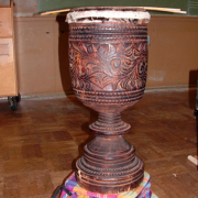 Debakan, tambor de forma de cálice tradicional das Filipinas