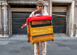 Organillo, instrumento mecânico, México
